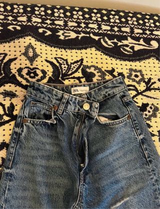 Pantalones vaqueros rotos anchos