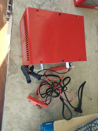 Cargador Baterías Ferve F-886 12V
