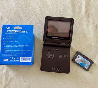 Nintendo Game Boy Advance SP + juego Sega Arcade