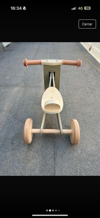 Triciclo de madera para niños
