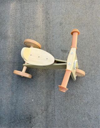 Triciclo de madera para niños