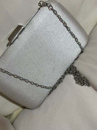 Bolso de fiesta plateado solo utilizado un dia