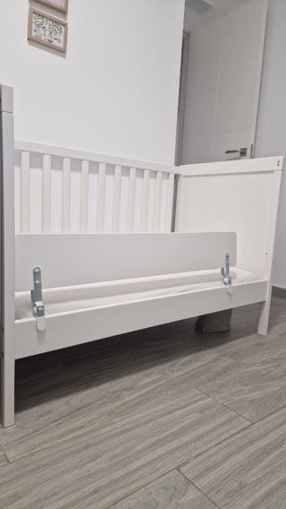 Cuna IKEA SUNDVIK+ Colchón + Funda Impermeable