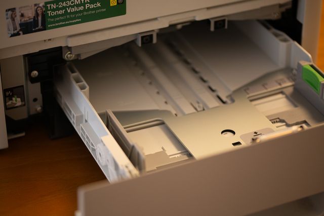 Brother Multifunción Láser Color Wifi y tóners