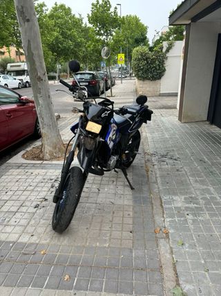 Yamaha DT 125
25 mil km 

