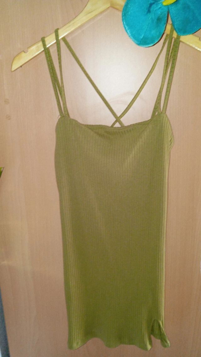 Vestido verde oliva tirantes cruzados