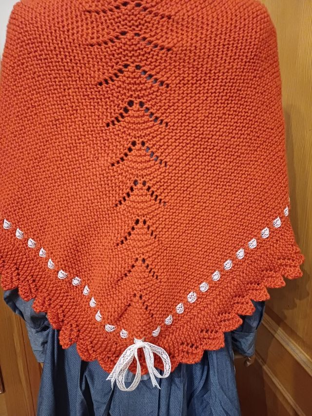 Eskuz egindako tokilla/Toquilla hecha a mano