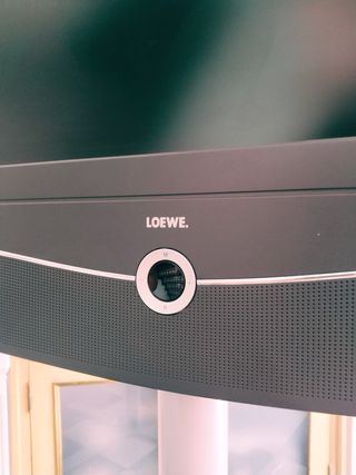 Televisor Loewe Negro.