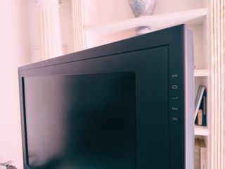 Televisor Loewe Negro.