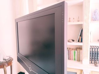 Televisor Loewe Negro.