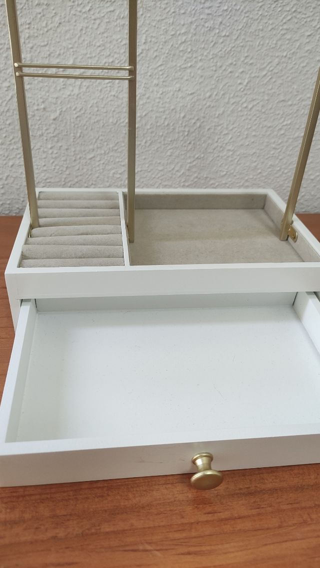 Joyero Organizador Dorado y Blanco