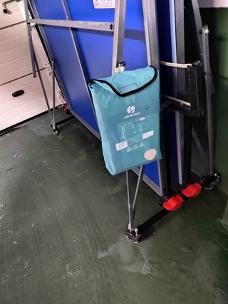 Mesa de ping pong azul