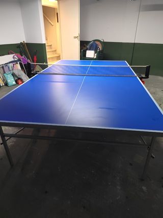 Mesa de ping pong azul