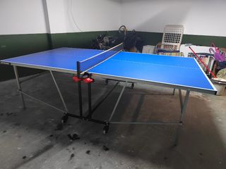 Mesa de ping pong azul