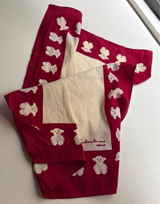 Pañuelo vintage Tous.