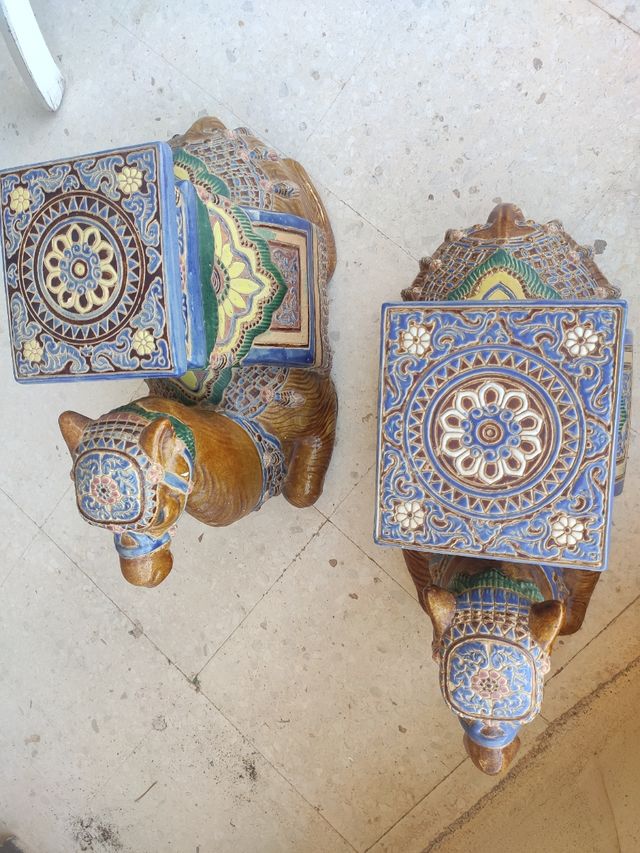 Pareja Maceteros Camellos Cerámica