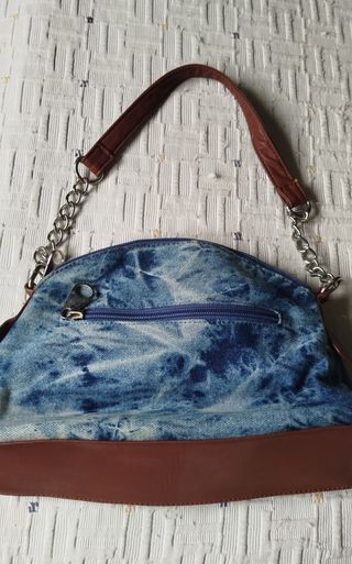Bolso Vaquero con Asa Corta y Flor