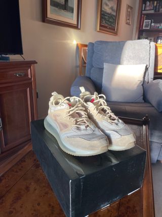 Nike OBJ Air Max 720 Beige/Rojo