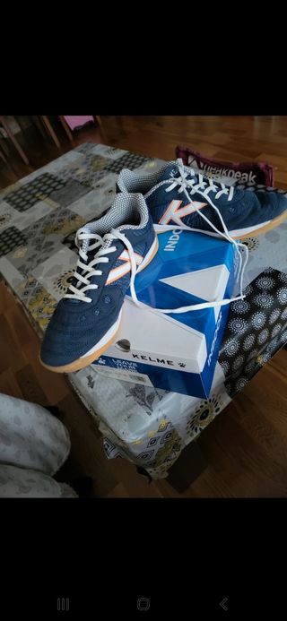 Zapatillas Kelme Indoor Talla 40 Balonmano Fútbol