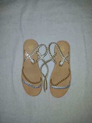Sandalias NYC Talla 38 Oro y Plata