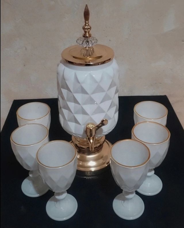 Dispenser con 6 Bicchieri Oro e Bianco