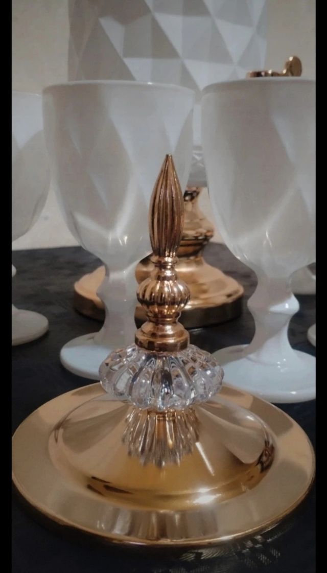 Dispenser con 6 Bicchieri Oro e Bianco