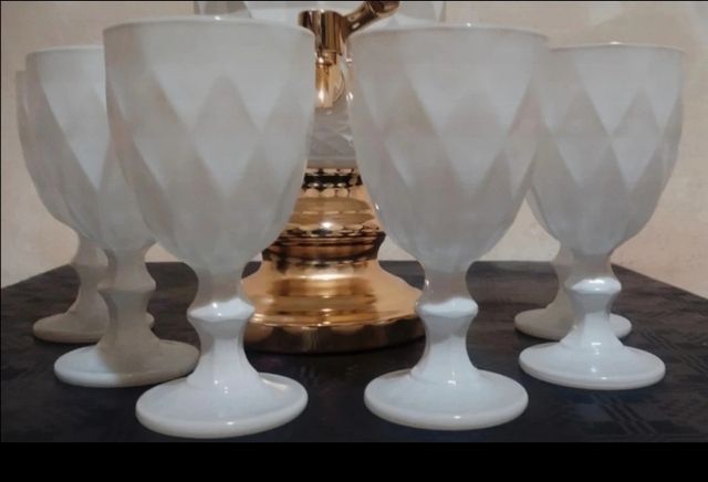 Dispenser con 6 Bicchieri Oro e Bianco