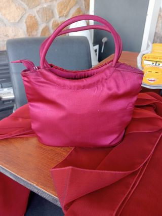Bolso de fiesta con foulard