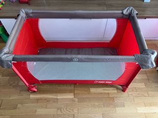 Cuna de viaje First Step con colchón