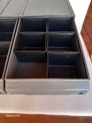 Cassettiera mobile grigia in plastica