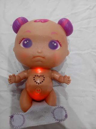 Muñeco bebé con pañal