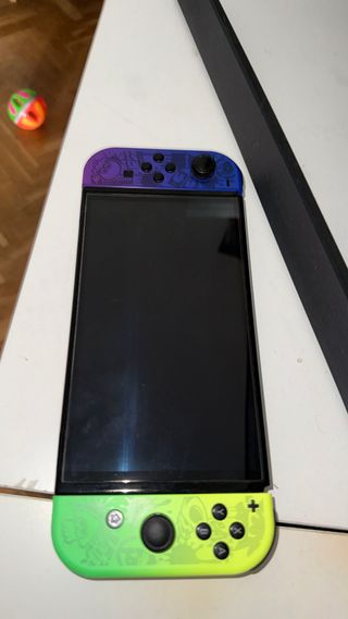Nintendo Switch OLED Verde/Morado