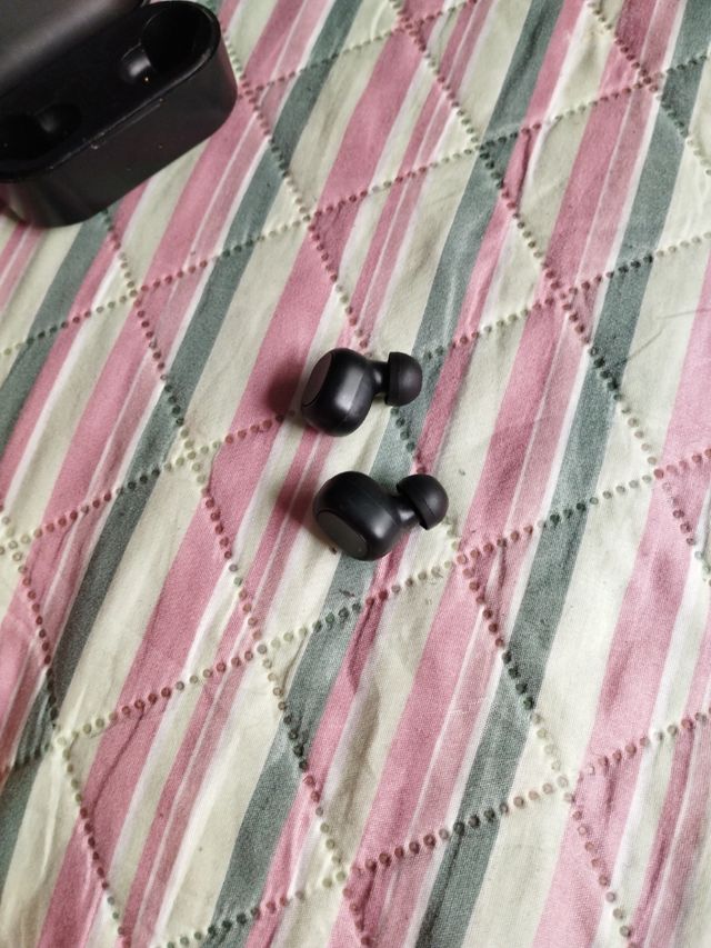 Auriculares Bluetooth QCY Negros