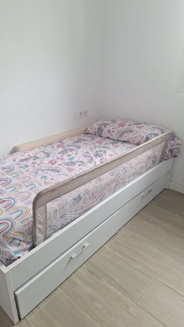 Valla protectora para cama Jane.