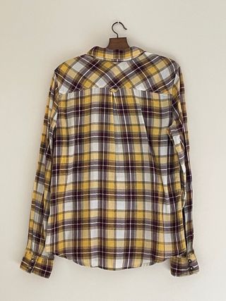 Camisa H&M cuadros amarilla, blanca y burdeos