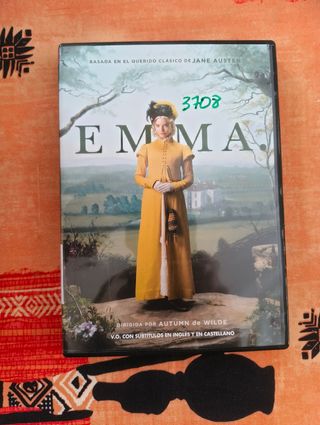 Películas en DVD con libros de inglés.