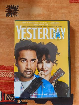 Películas en DVD con libros de inglés.