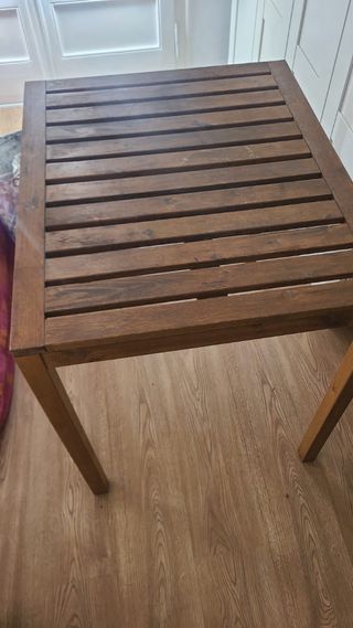 Mesa de balcón Ikea de madera