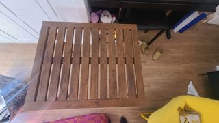 Mesa de balcón Ikea de madera
