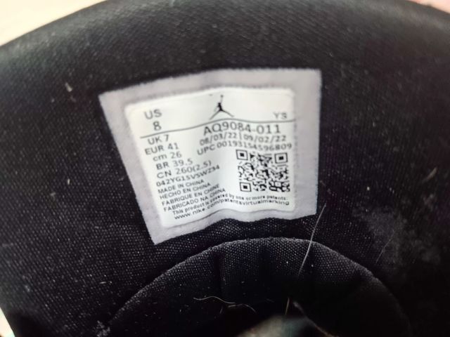 Jordan Aura Max Negras Talla 41