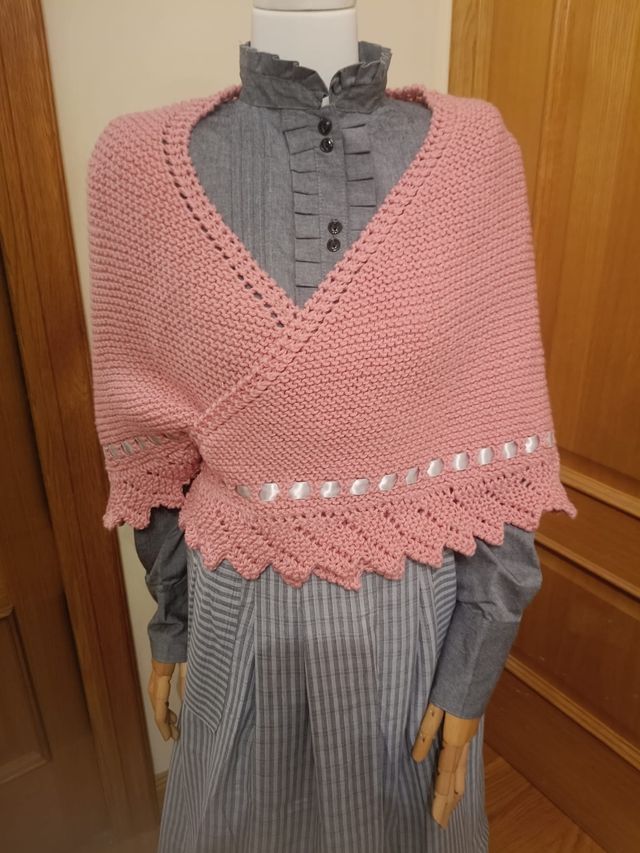 Eskuz egindako tokilla/ Toquilla hecha a mano