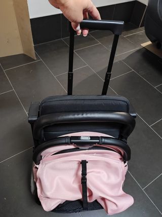 Silla de paseo rosa y negra