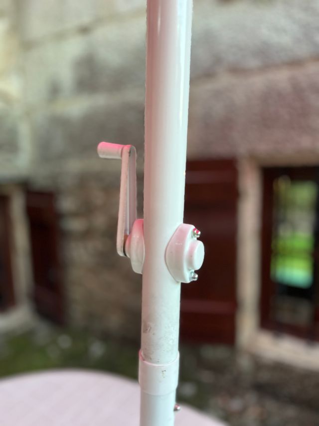 Mesa y Sombrilla Jardín