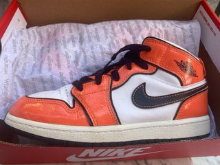 Jordan 1 Mid SE Arancione Bianco