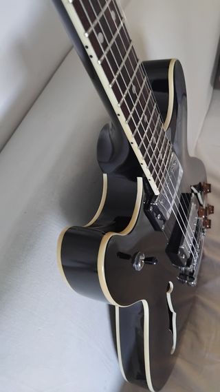 Guitarra Eléctrica Tipo Gibson 335 Negra