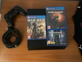 Consola PS4 500GB + Mando y 3 Juegos