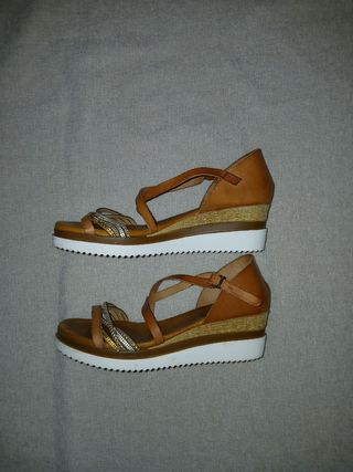 Sandalias NYC Talla 38 Marrón