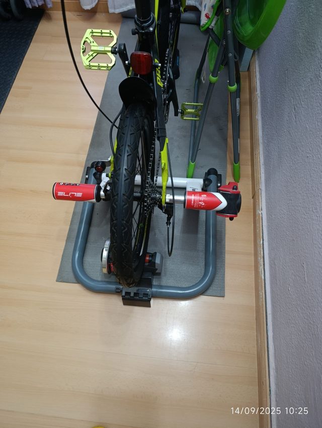 Rodillo para bicicleta ALENO