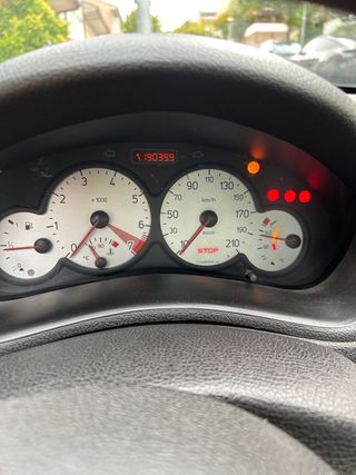 Peugeot  206 cc. 2001. Posibilidad de Clasico. 