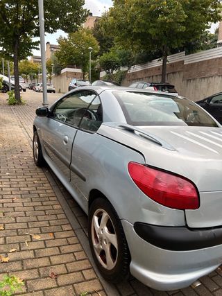 Peugeot  206 cc. 2001. Posibilidad de Clasico. 